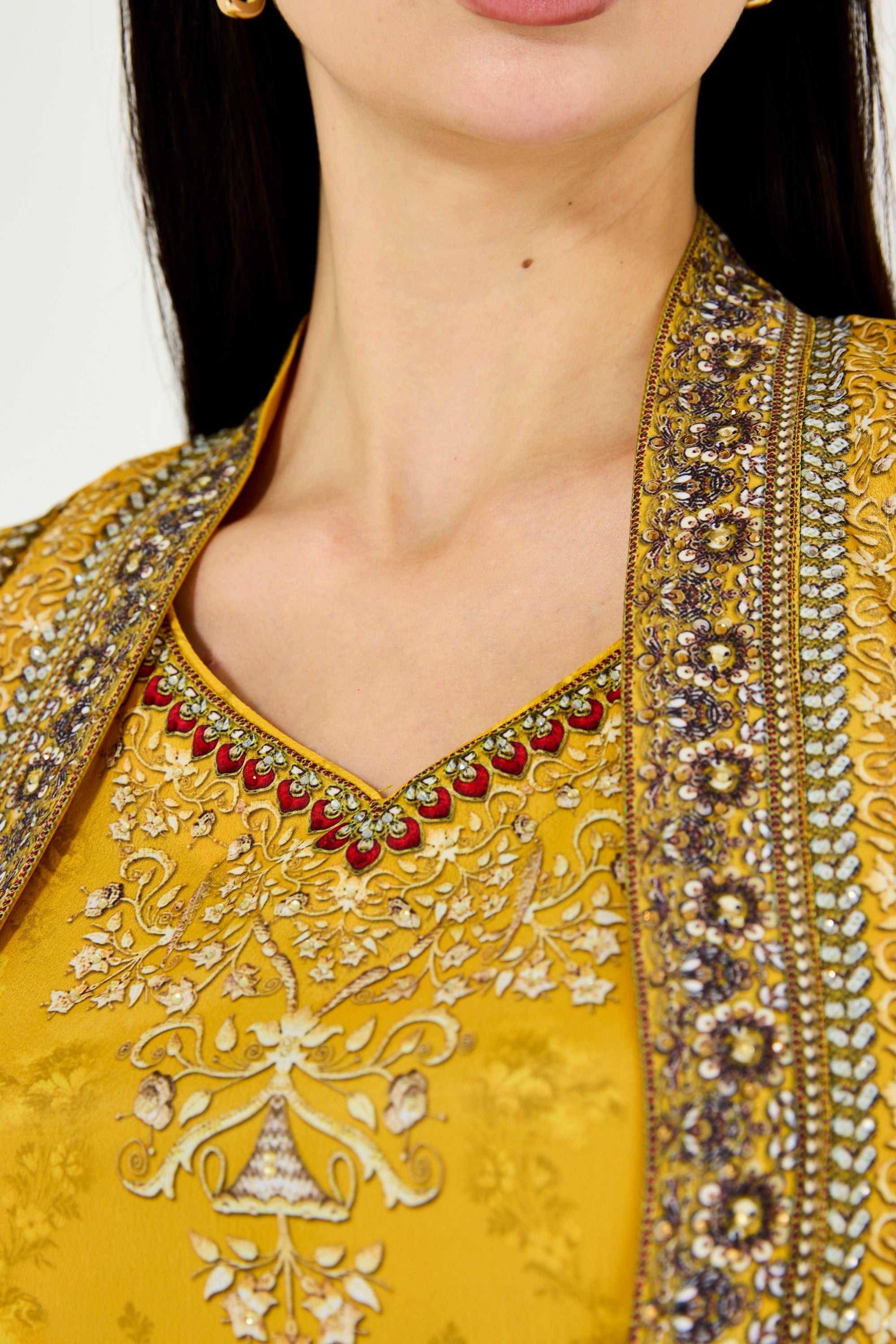 Intricate Floral Print V-Neck Bisht & Dress Set