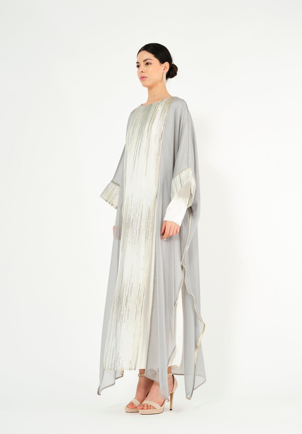 Beautiful Chiffon Jalabiya With Round Neckline And Kimono Sleeves