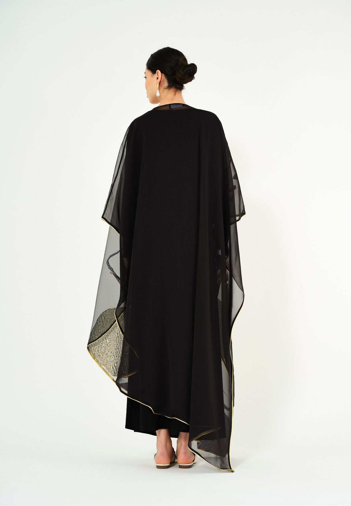 Beautiful Metallic Shaded Jalabiya With Round Neckline With Half Sleeves