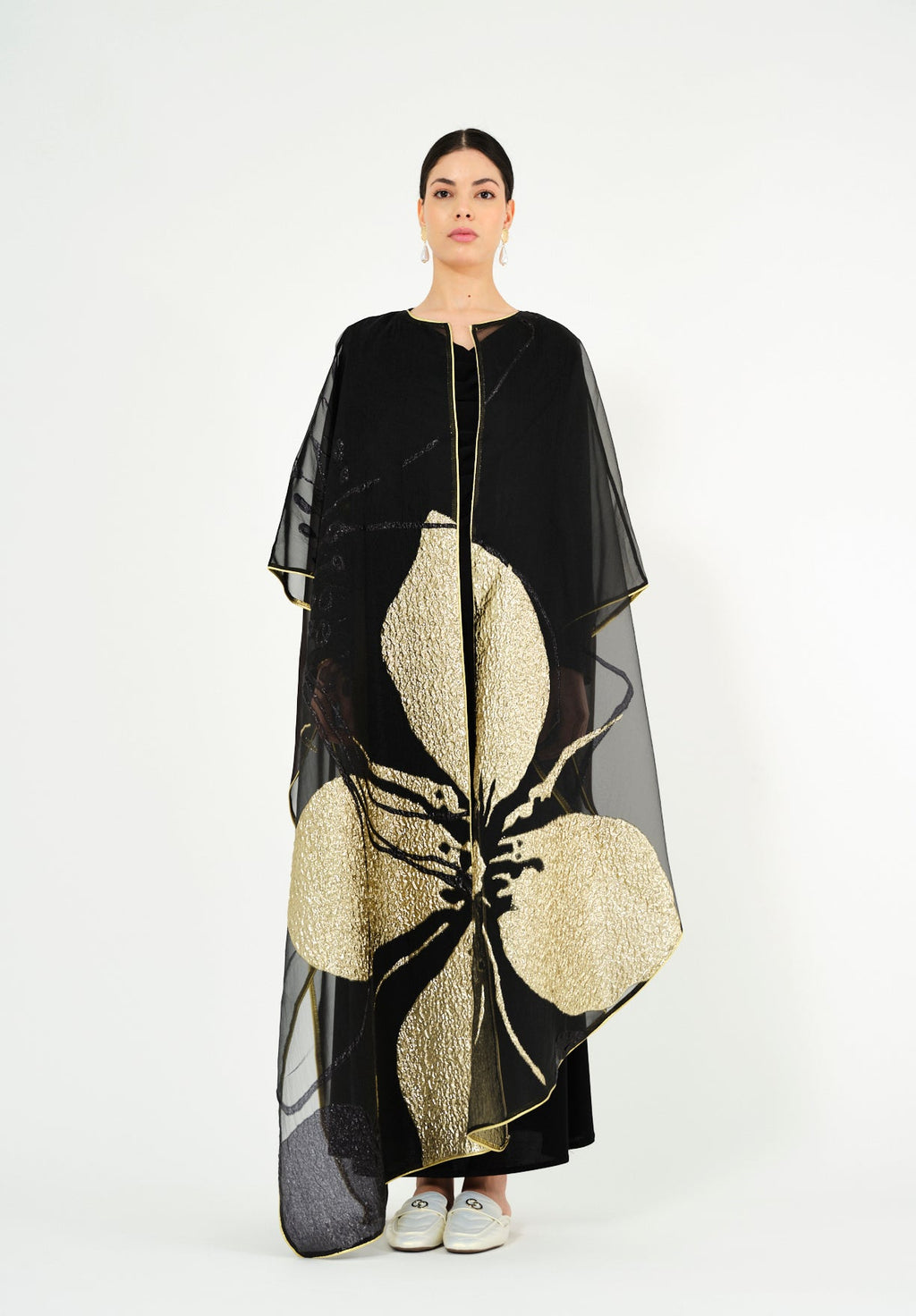 Beautiful Metallic Shaded Jalabiya With Round Neckline With Half Sleeves