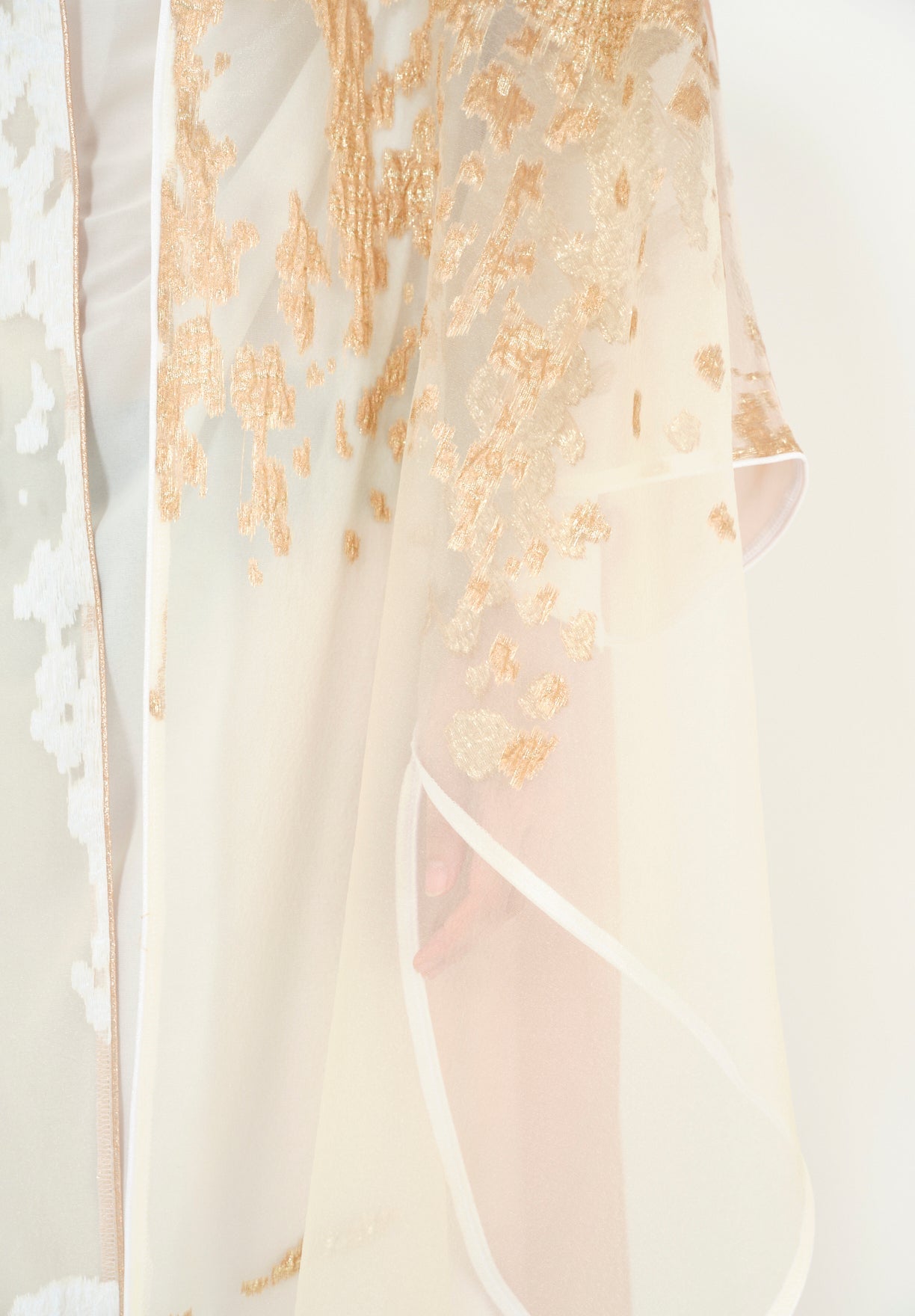 Asymmetrical Jaquard Jalabiya With V-Neckline And Kimono Sleeves