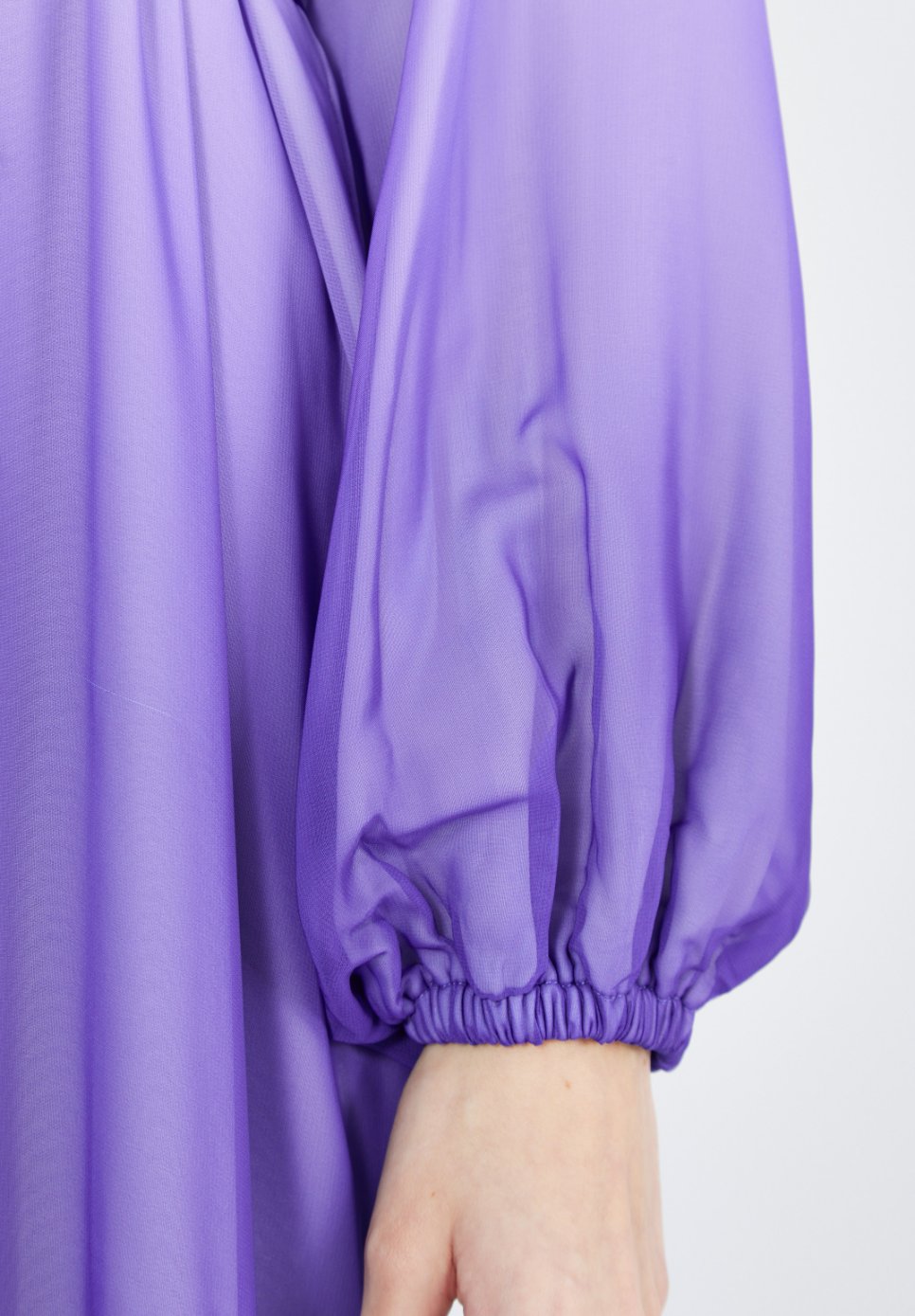 Double Shaded Printed Chiffon Jalabiya With Round Neckline And Long Puff Sleeves